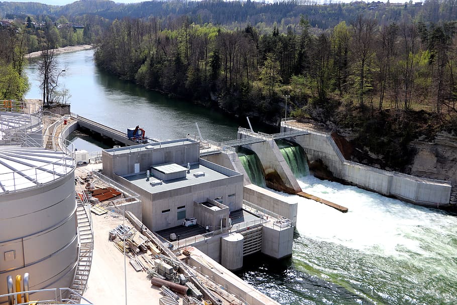 A hydroelectric power station